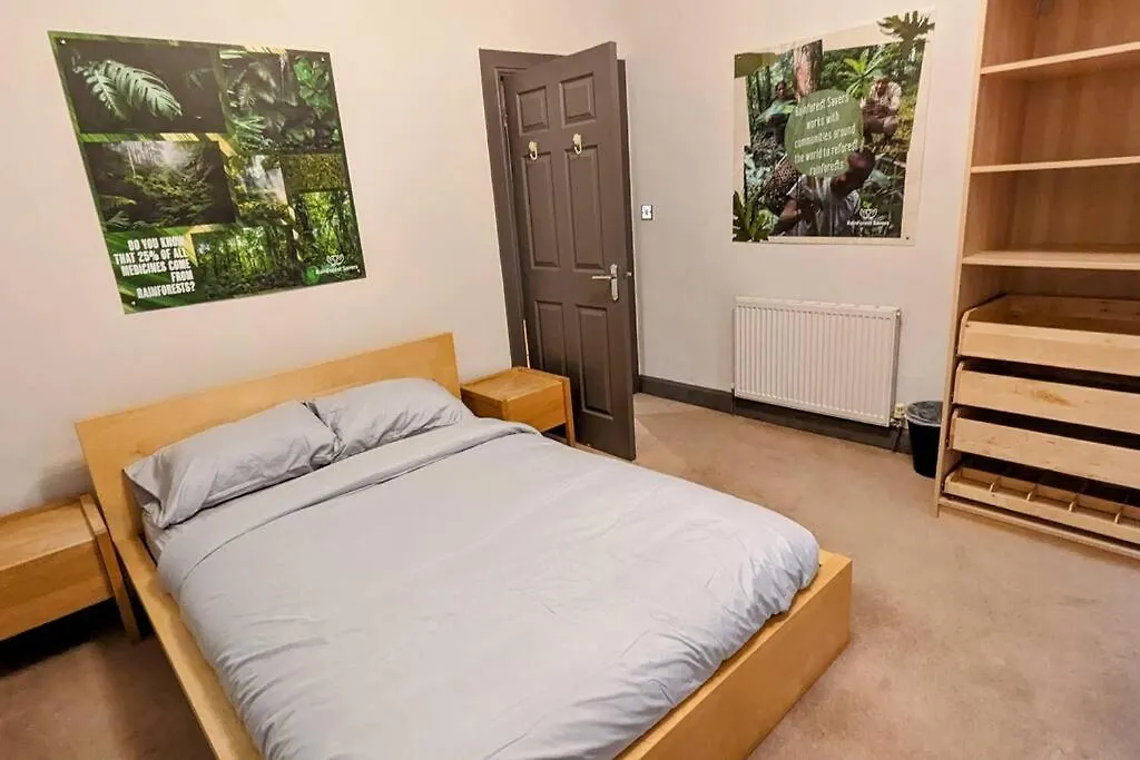 Jamie'S Apartment In Edinburgh