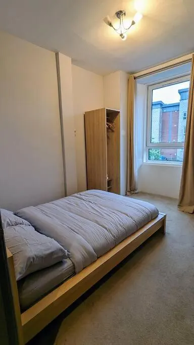 Jamie'S Apartment In Edinburgh