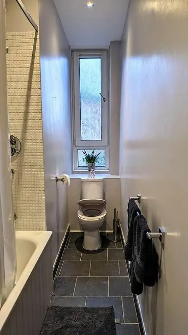 Jamie'S Apartment In Edinburgh