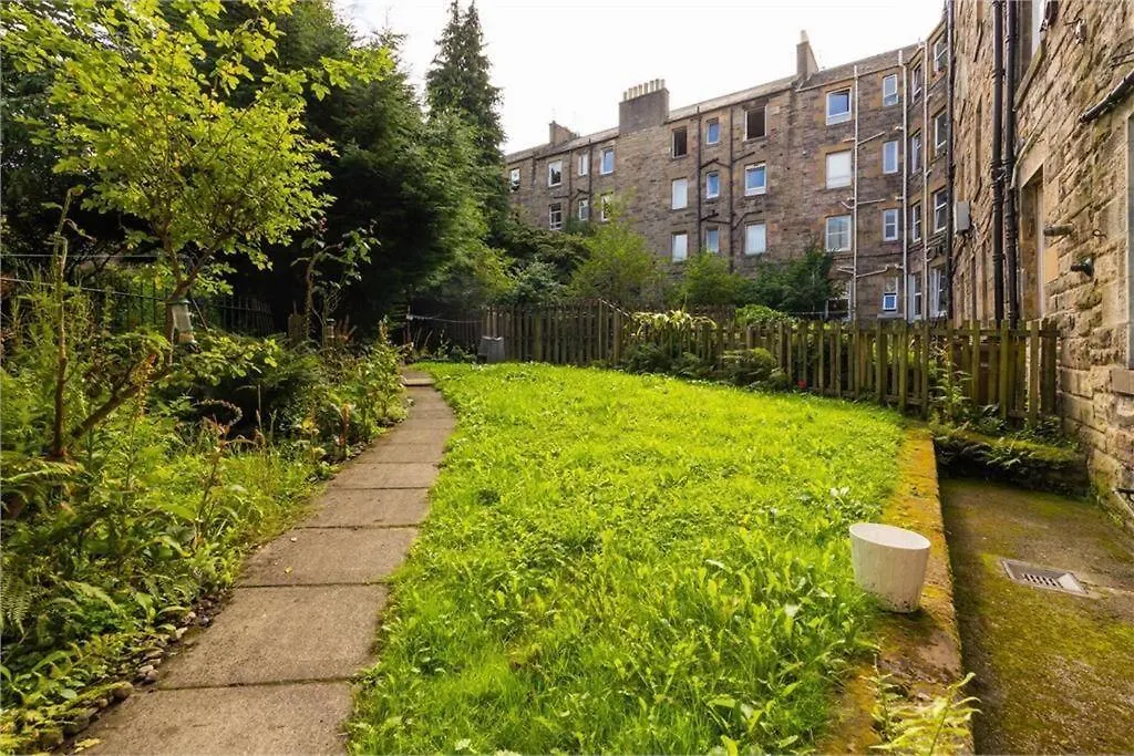 Jamie'S Apartment In Edinburgh