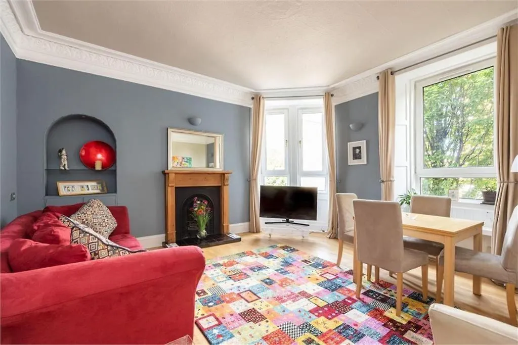 Jamie'S Apartment In Edinburgh